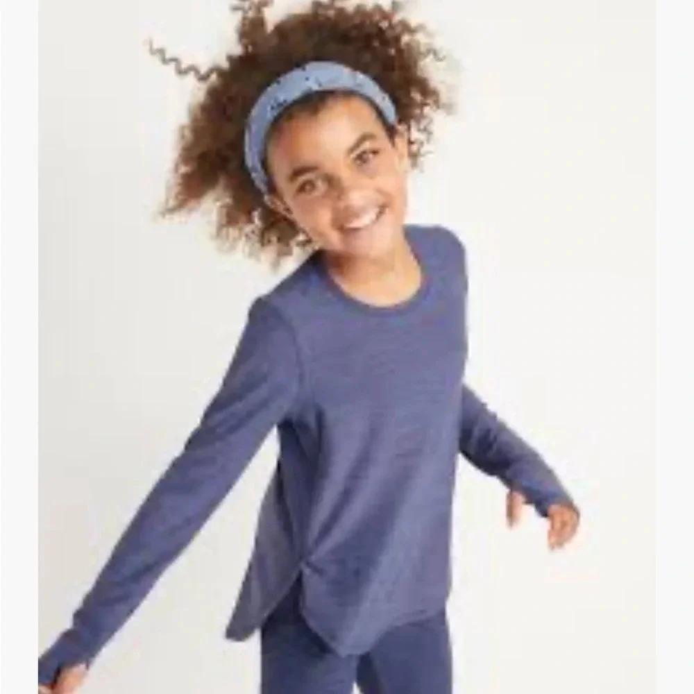 Old Navy active breathe on top small 6/7